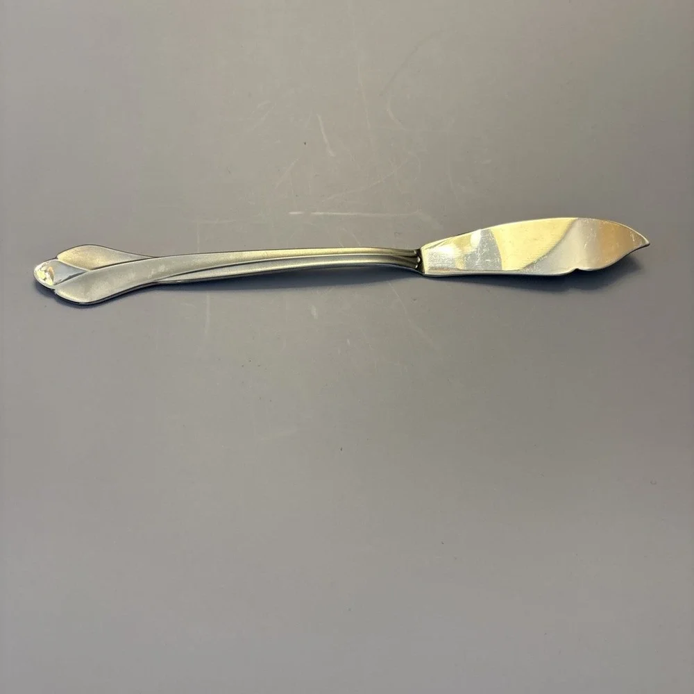 Oneida SATIN TRIBECA *1 Master Butter Knife*  6 3/4